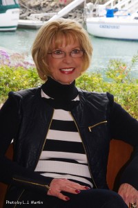 KatMartin_authorphoto