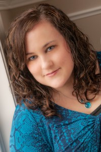 Vicki Leigh_Author Portrait